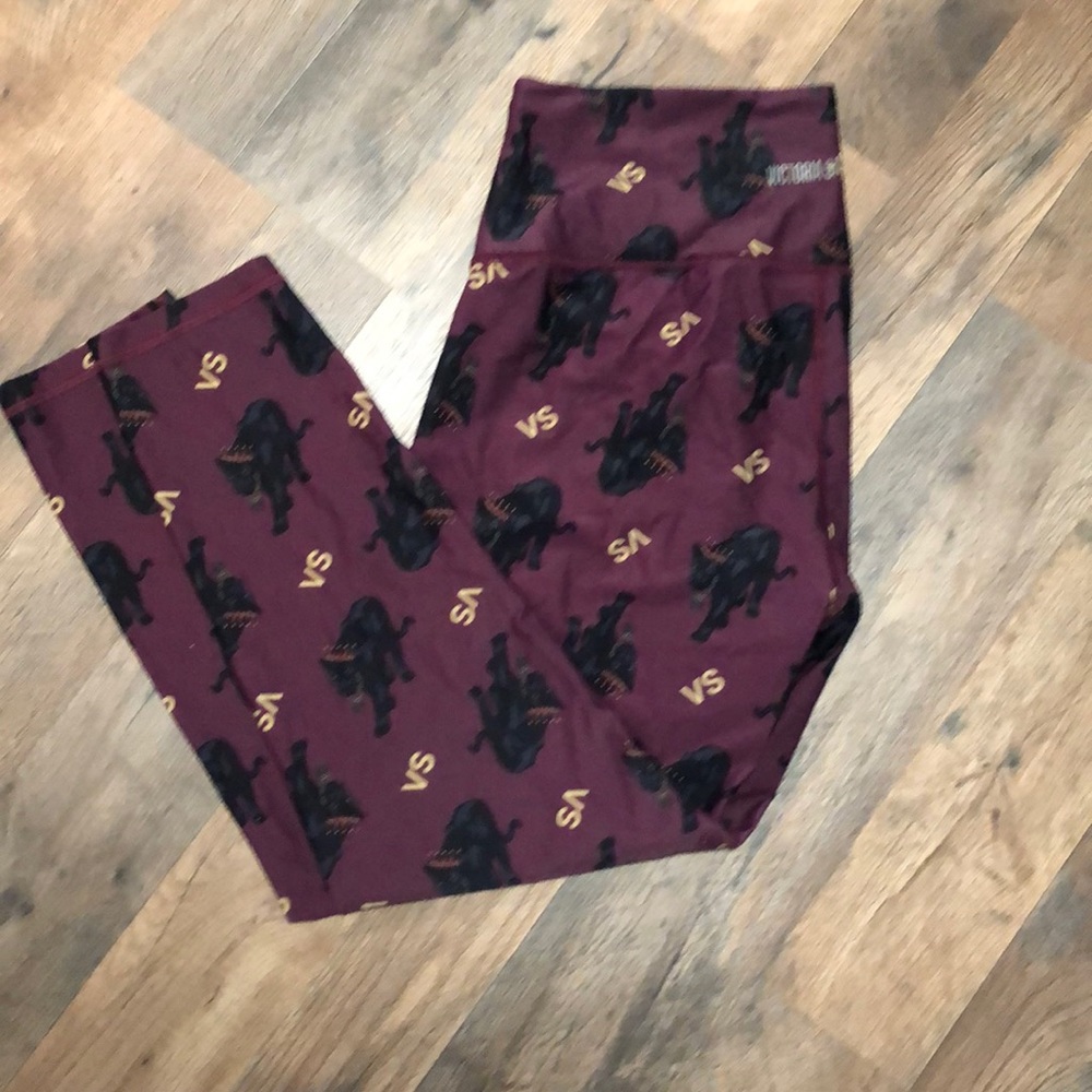 Victoria secret sport leggings.